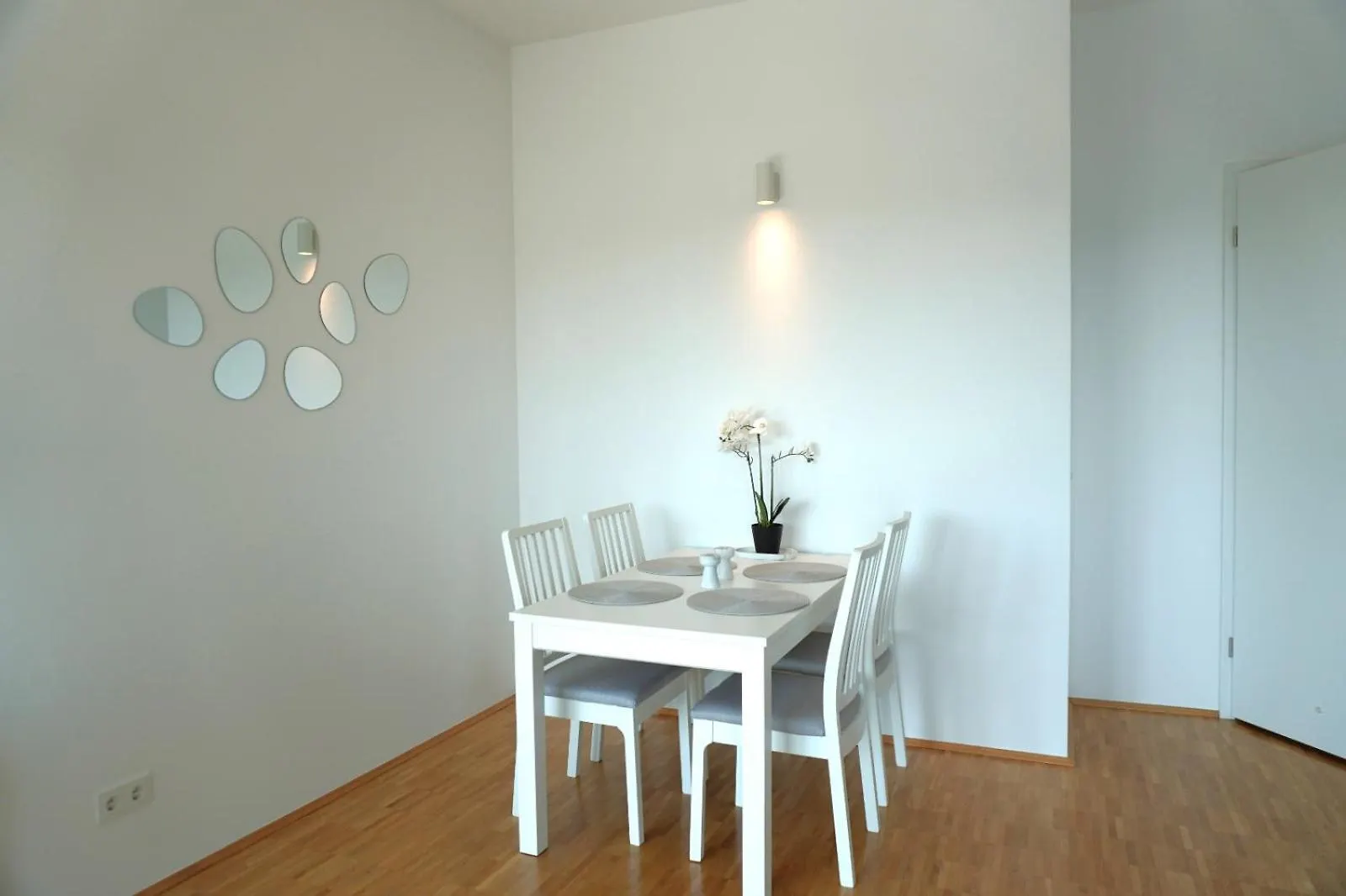 Privates Apartment In Westberlin - Jomi Stays Niemcy